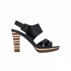 EHH2025 Effortless slip-on sandals