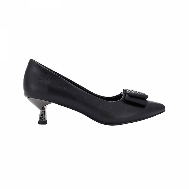 LR0090 Kitten heel court shoe