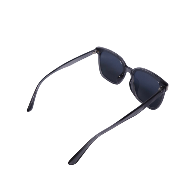 SG0004 Over sized Plastic Sunglasses with Polycarbonate Lenses