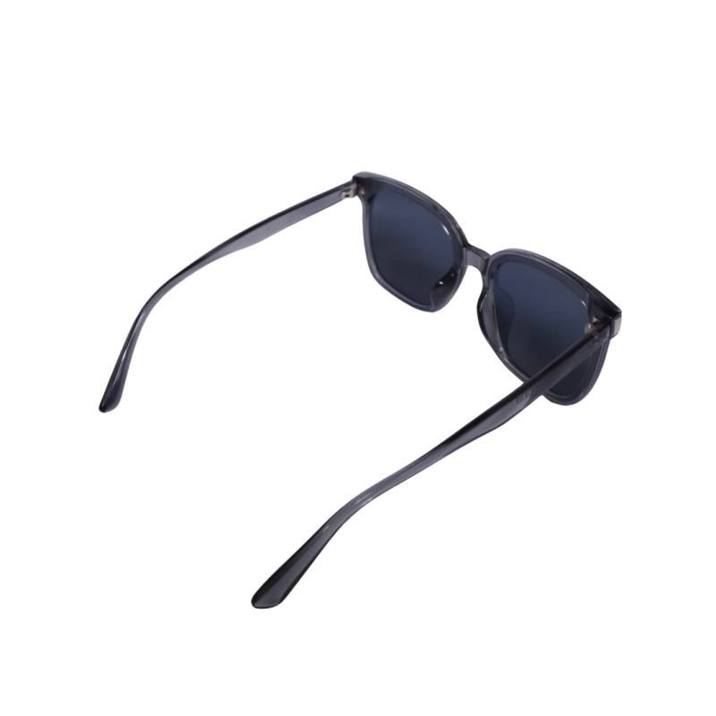 SG0004 Over sized Plastic Sunglasses with Polycarbonate Lenses